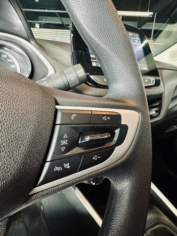 Chevrolet ONIX 1.0 TURBO FLEX LTZ MANUAL 2023/2023 CASTELLAN E TOMAZONI MOTORS CAXIAS DO SUL / Carros no Vale