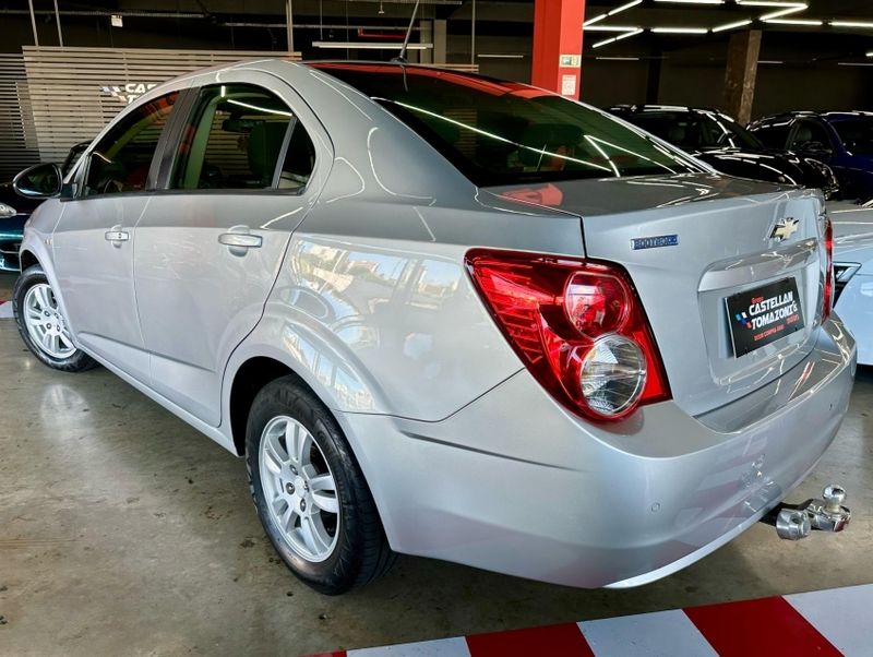 Chevrolet SONIC 1.6 LT SEDAN 16V FLEX 4P AUTOMÁTICO 2012/2013 CASTELLAN E TOMAZONI MOTORS CAXIAS DO SUL / Carros no Vale
