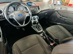 Ford FIESTA 1.6 SE HATCH 16V FLEX 4P POWERSHIFT 2016/2016 CASTELLAN E TOMAZONI MOTORS CAXIAS DO SUL / Carros no Vale