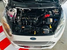 Ford FIESTA 1.6 SE HATCH 16V FLEX 4P POWERSHIFT 2016/2016 CASTELLAN E TOMAZONI MOTORS CAXIAS DO SUL / Carros no Vale