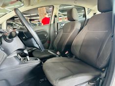 Ford FIESTA 1.6 SE HATCH 16V FLEX 4P POWERSHIFT 2016/2016 CASTELLAN E TOMAZONI MOTORS CAXIAS DO SUL / Carros no Vale