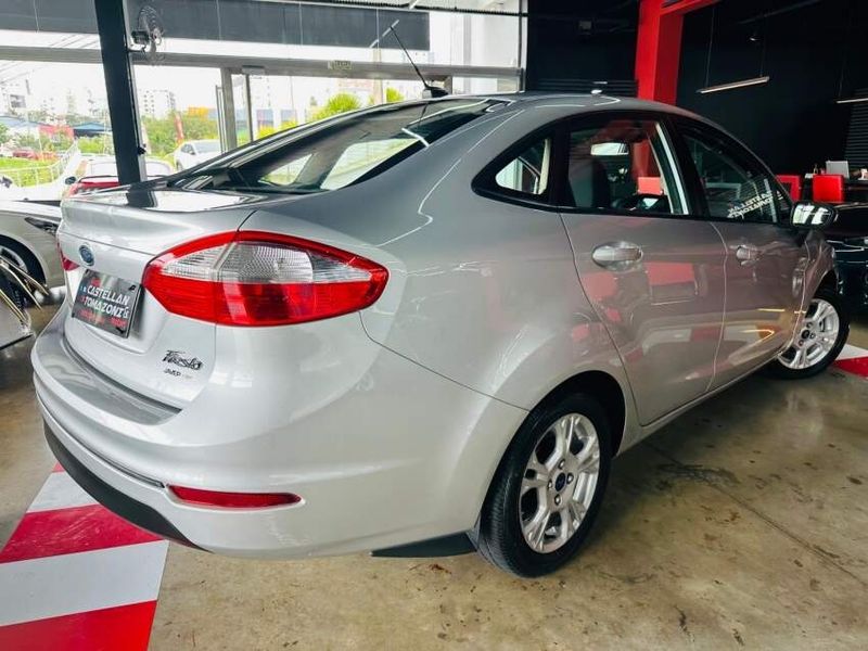 Ford FIESTA 1.6 SE SEDAN 16V FLEX 4P POWERSHIFT 2014/2014 CASTELLAN E TOMAZONI MOTORS CAXIAS DO SUL / Carros no Vale