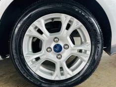 Ford FIESTA 1.6 SE SEDAN 16V FLEX 4P POWERSHIFT 2014/2014 CASTELLAN E TOMAZONI MOTORS CAXIAS DO SUL / Carros no Vale