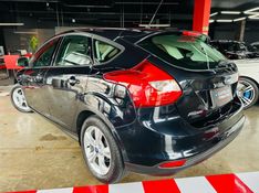 Ford FOCUS 1.6 S 16V FLEX 4P POWERSHIFT 2014/2015 CASTELLAN E TOMAZONI MOTORS CAXIAS DO SUL / Carros no Vale