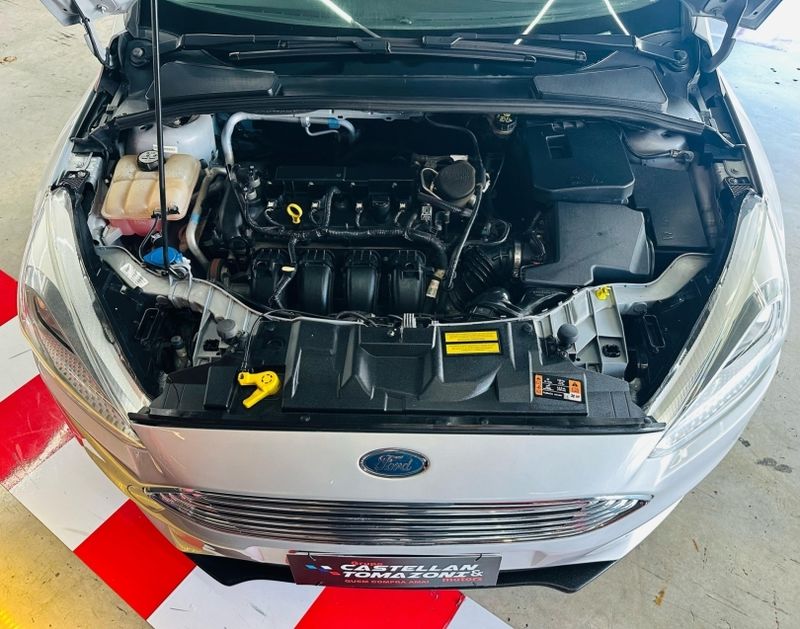 Ford FOCUS 2.0 TITANIUM FASTBACK 16V FLEX 4P POWERSHIFT 2015/2016 CASTELLAN E TOMAZONI MOTORS CAXIAS DO SUL / Carros no Vale