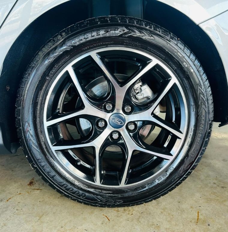 Ford FOCUS 2.0 TITANIUM FASTBACK 16V FLEX 4P POWERSHIFT 2015/2016 CASTELLAN E TOMAZONI MOTORS CAXIAS DO SUL / Carros no Vale