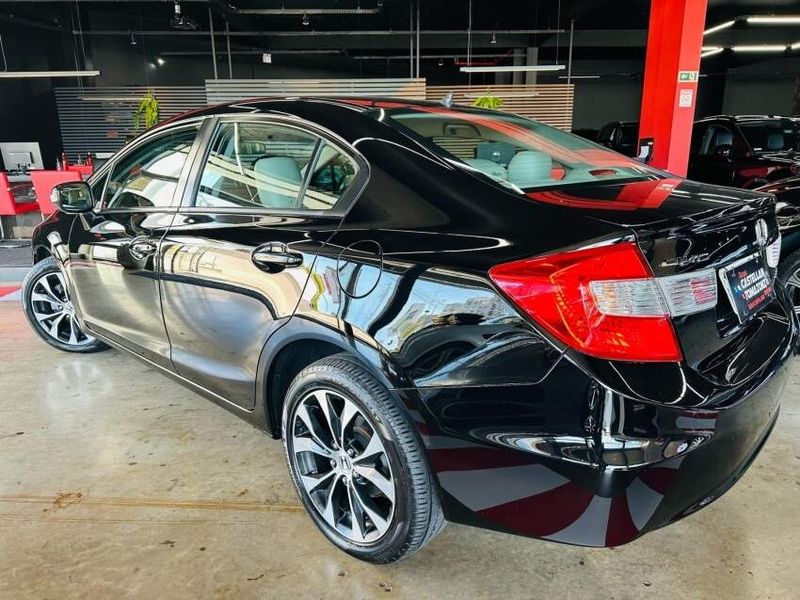 Honda CIVIC 2.0 LXR 16V FLEX 4P AUTOMÁTICO 2016/2016 CASTELLAN E TOMAZONI MOTORS CAXIAS DO SUL / Carros no Vale