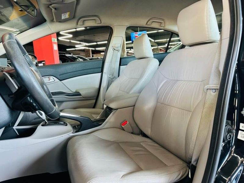 Honda CIVIC 2.0 LXR 16V FLEX 4P AUTOMÁTICO 2016/2016 CASTELLAN E TOMAZONI MOTORS CAXIAS DO SUL / Carros no Vale