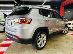 JEEP COMPASS 2.0 16V FLEX LONGITUDE AUTOMÁTICO 2021/2021 CASTELLAN E TOMAZONI MOTORS CAXIAS DO SUL / Carros no Vale