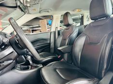 JEEP COMPASS 2.0 16V FLEX LONGITUDE AUTOMÁTICO 2018/2018 CASTELLAN E TOMAZONI MOTORS CAXIAS DO SUL / Carros no Vale