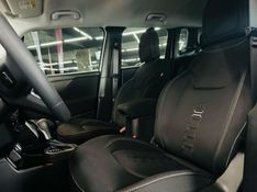 JEEP RENEGADE 1.3 T270 TURBO FLEX SPORT ALTITUDE AT6 2025/2025 CASTELLAN E TOMAZONI MOTORS CAXIAS DO SUL / Carros no Vale