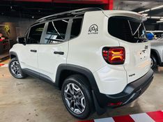 JEEP RENEGADE 1.3 T270 TURBO FLEX SPORT ALTITUDE AT6 2025/2025 CASTELLAN E TOMAZONI MOTORS CAXIAS DO SUL / Carros no Vale