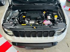 JEEP RENEGADE 1.3 T270 TURBO FLEX SPORT ALTITUDE AT6 2025/2025 CASTELLAN E TOMAZONI MOTORS CAXIAS DO SUL / Carros no Vale