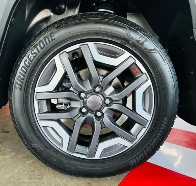JEEP RENEGADE 1.3 T270 TURBO FLEX SPORT ALTITUDE AT6 2025/2025 CASTELLAN E TOMAZONI MOTORS CAXIAS DO SUL / Carros no Vale