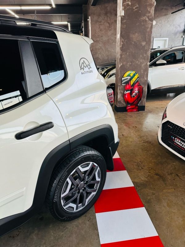 JEEP RENEGADE 1.3 T270 TURBO FLEX SPORT ALTITUDE AT6 2025/2025 CASTELLAN E TOMAZONI MOTORS CAXIAS DO SUL / Carros no Vale