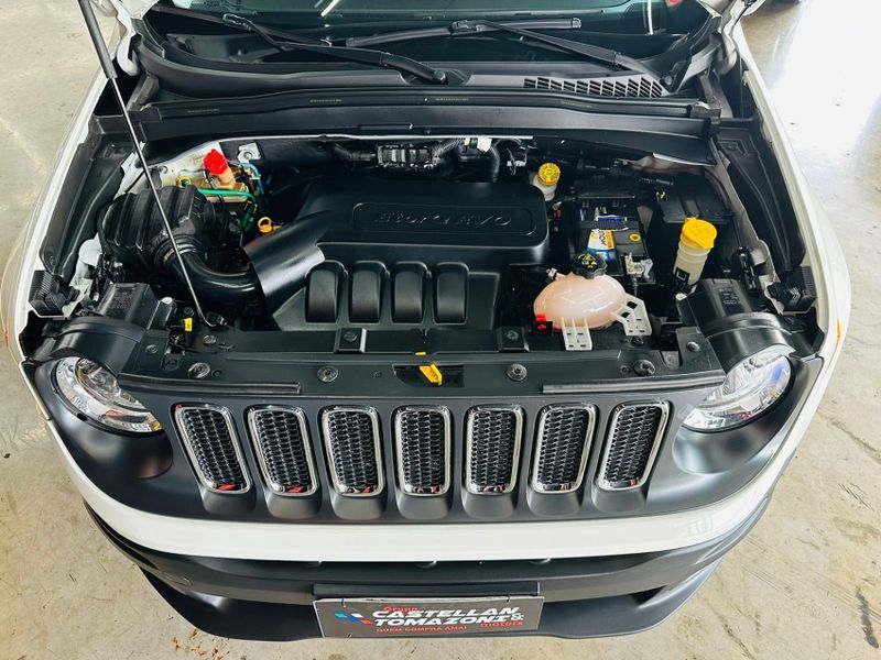 JEEP RENEGADE 1.8 16V FLEX 4P AUTOMÁTICO 2015/2016 CASTELLAN E TOMAZONI MOTORS CAXIAS DO SUL / Carros no Vale