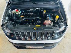 JEEP RENEGADE 1.8 16V FLEX 4P AUTOMÁTICO 2016/2016 CASTELLAN E TOMAZONI MOTORS CAXIAS DO SUL / Carros no Vale