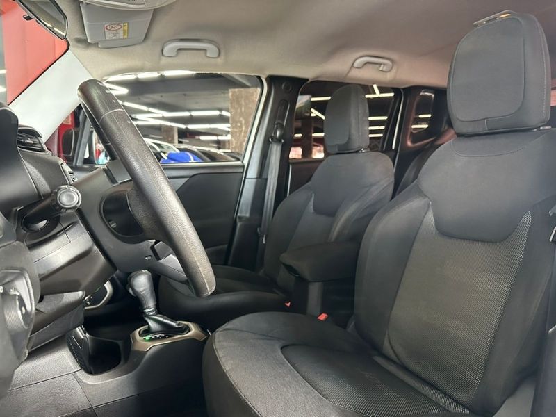 JEEP RENEGADE 1.8 16V FLEX 4P AUTOMÁTICO 2016/2016 CASTELLAN E TOMAZONI MOTORS CAXIAS DO SUL / Carros no Vale