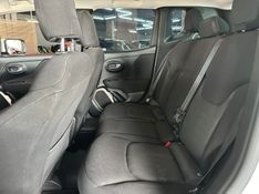 JEEP RENEGADE 1.8 16V FLEX 4P AUTOMÁTICO 2015/2016 CASTELLAN E TOMAZONI MOTORS CAXIAS DO SUL / Carros no Vale