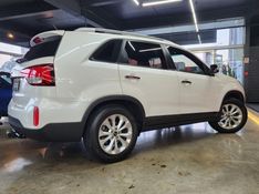KIA SORENTO 2.4 S.263 4X2 16V GASOLINA 4P AUTOMÁTICO 2013/2014 CASTELLAN E TOMAZONI MOTORS CAXIAS DO SUL / Carros no Vale