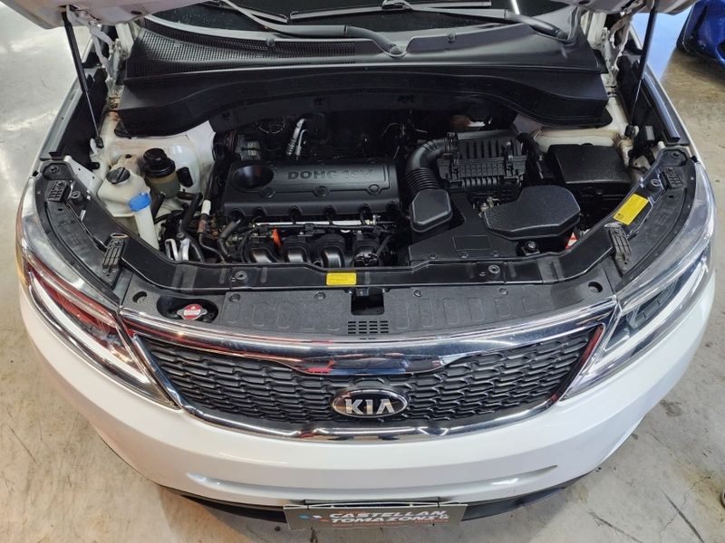 KIA SORENTO 2.4 S.263 4X2 16V GASOLINA 4P AUTOMÁTICO 2013/2014 CASTELLAN E TOMAZONI MOTORS CAXIAS DO SUL / Carros no Vale