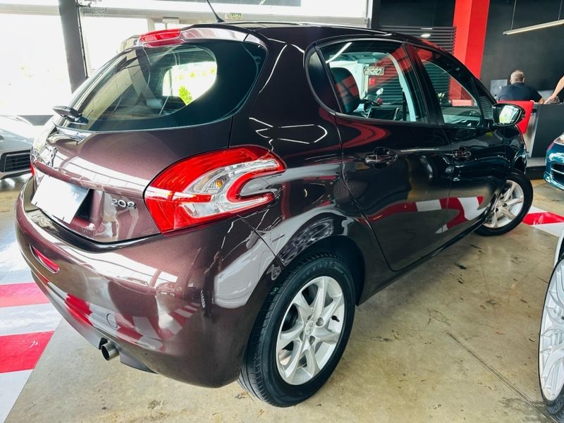 Peugeot 208 1.5 ALLURE 8V FLEX 4P MANUAL 2014/2014 CASTELLAN E TOMAZONI MOTORS CAXIAS DO SUL / Carros no Vale