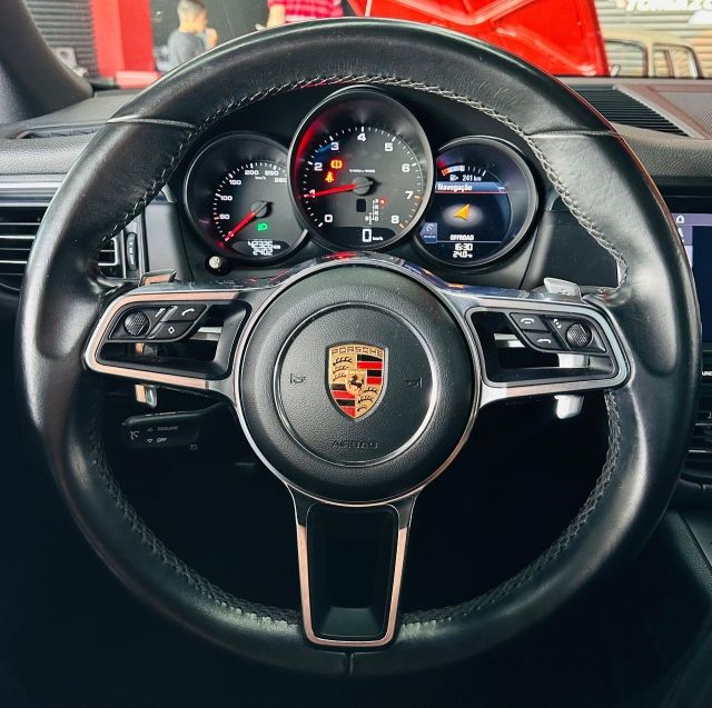 Porsche MACAN 2.0 16V GASOLINA 4P AUTOMÁTICO 2020/2020 CASTELLAN E TOMAZONI MOTORS CAXIAS DO SUL / Carros no Vale