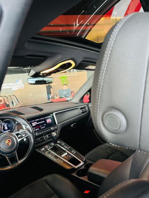 Porsche MACAN 2.0 16V GASOLINA 4P AUTOMÁTICO 2020/2020 CASTELLAN E TOMAZONI MOTORS CAXIAS DO SUL / Carros no Vale