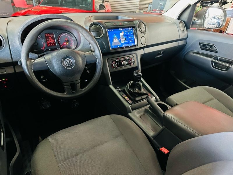 Volkswagen AMAROK 2.0 SE 4X4 CD 16V TURBO INTERCOOLER DIESEL 4P MANUAL 2014/2014 CASTELLAN E TOMAZONI MOTORS CAXIAS DO SUL / Carros no Vale