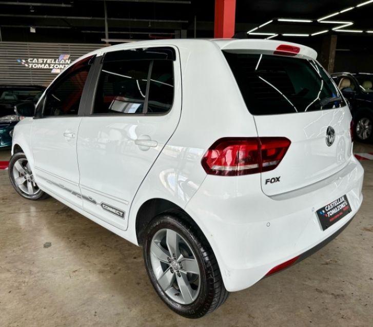 Volkswagen FOX 1.6 MSI TOTAL FLEX CONNECT 4P MANUAL 2019/2020 CASTELLAN E TOMAZONI MOTORS CAXIAS DO SUL / Carros no Vale