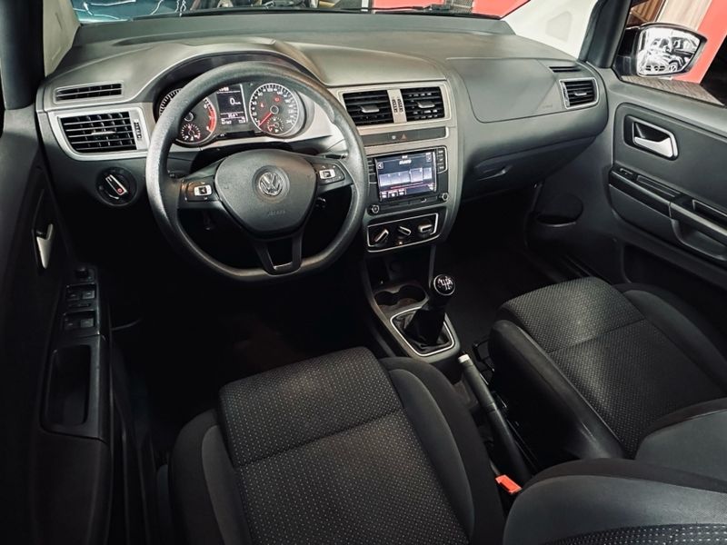Volkswagen FOX 1.6 MSI TOTAL FLEX CONNECT 4P MANUAL 2019/2020 CASTELLAN E TOMAZONI MOTORS CAXIAS DO SUL / Carros no Vale