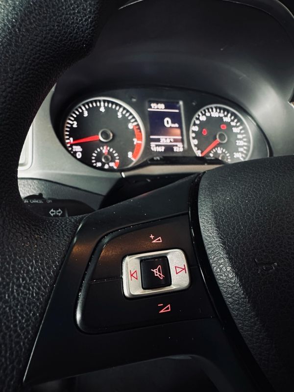 Volkswagen FOX 1.6 MSI TOTAL FLEX CONNECT 4P MANUAL 2019/2020 CASTELLAN E TOMAZONI MOTORS CAXIAS DO SUL / Carros no Vale