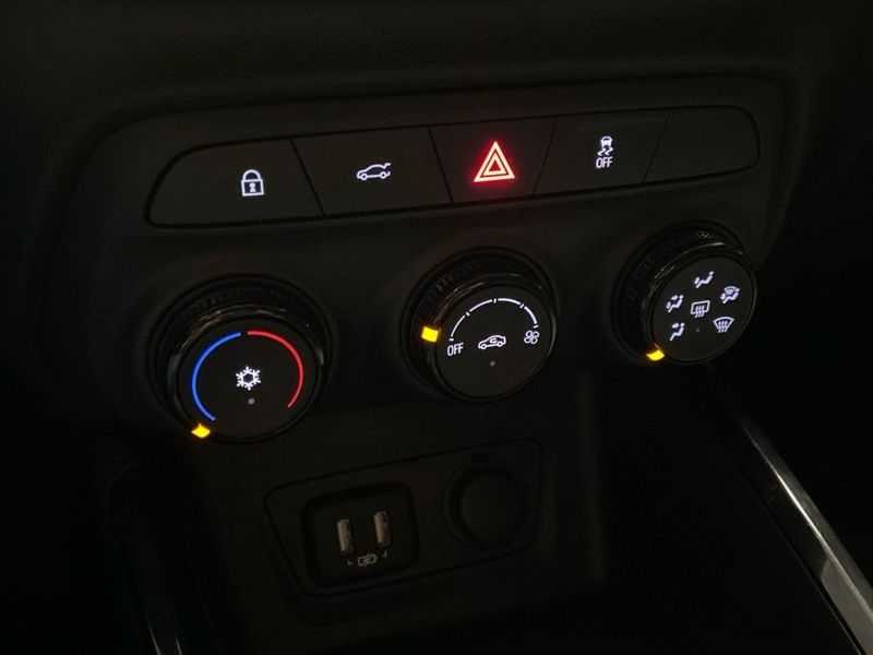 Chevrolet ONIX 1.0 FLEX LT MANUAL 2023/2024 DRSUL SEMINOVOS CAXIAS DO SUL – LAJEADO – SANTA CRUZ DO SUL / Carros no Vale