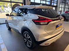 Nissan KICKS 1.6 16V FLEXSTART EXCLUSIVE XTRONIC 2021/2022 DRSUL SEMINOVOS CAXIAS DO SUL – LAJEADO – SANTA CRUZ DO SUL / Carros no Vale