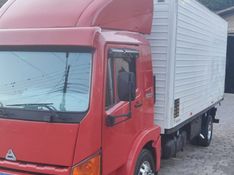 Agrale 9200 Turbo Baú 2008/2008 CAMINHÕES & CAMIONETAS PASSO FUNDO / Carros no Vale