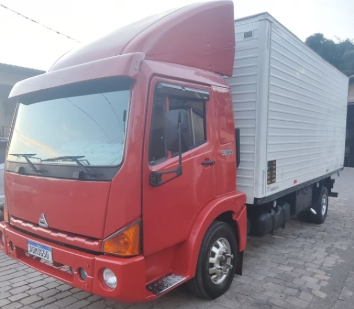 Agrale 9200 Turbo Baú 2008/2008 CAMINHÕES & CAMIONETAS PASSO FUNDO / Carros no Vale