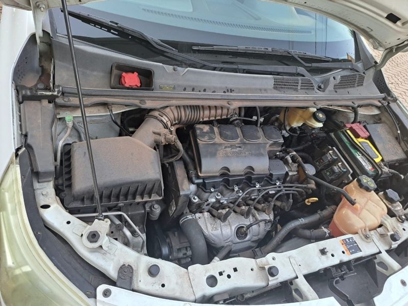 Chevrolet COBALT 1.4 SFI LT 8V FLEX 4P MANUAL 2012/2013 CAMINHÕES & CAMIONETAS PASSO FUNDO / Carros no Vale