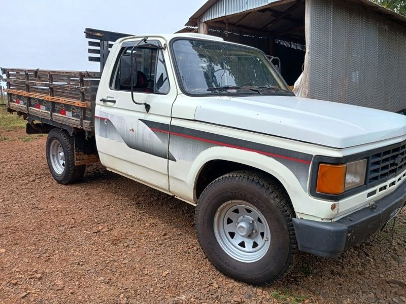 Chevrolet D20 4.0 CUSTOM DE LUXE CS 8V DIESEL 2P MANUAL 1987/1987 CAMINHÕES & CAMIONETAS PASSO FUNDO / Carros no Vale