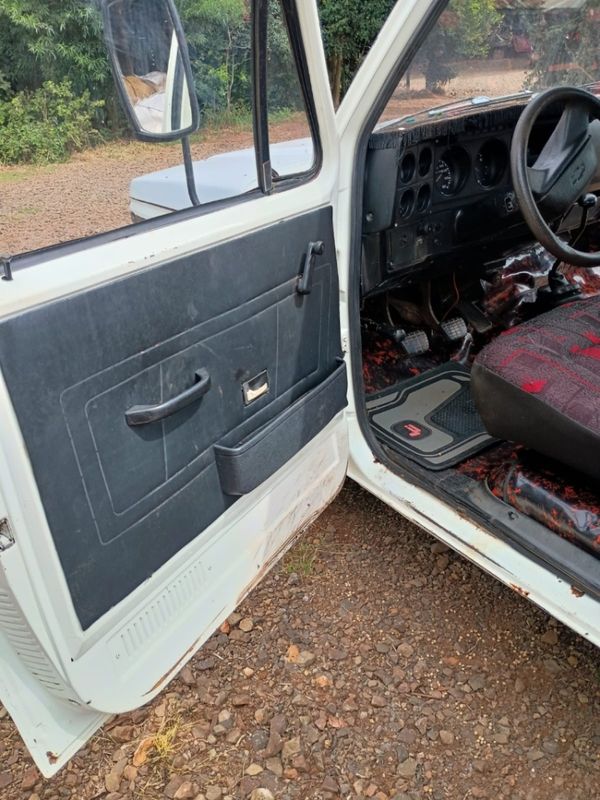 Chevrolet D20 4.0 CUSTOM DE LUXE CS 8V DIESEL 2P MANUAL 1987/1987 CAMINHÕES & CAMIONETAS PASSO FUNDO / Carros no Vale