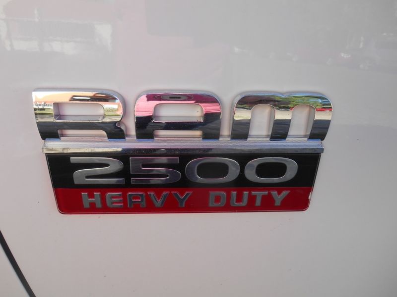 Dodge RAM 6.7 2500 LARAMIE 4X4 CD I6 TURBO DIESEL 4P AUTOMÁTICO 2012/2012 CAMINHÕES & CAMIONETAS PASSO FUNDO / Carros no Vale