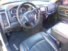 Dodge RAM 6.7 2500 LARAMIE 4X4 CD I6 TURBO DIESEL 4P AUTOMÁTICO 2012/2012 CAMINHÕES & CAMIONETAS PASSO FUNDO / Carros no Vale