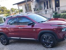 Fiat TORO 2.0 16V TURBO DIESEL VOLCANO 4WD AT9 2016/2017 CAMINHÕES & CAMIONETAS PASSO FUNDO / Carros no Vale