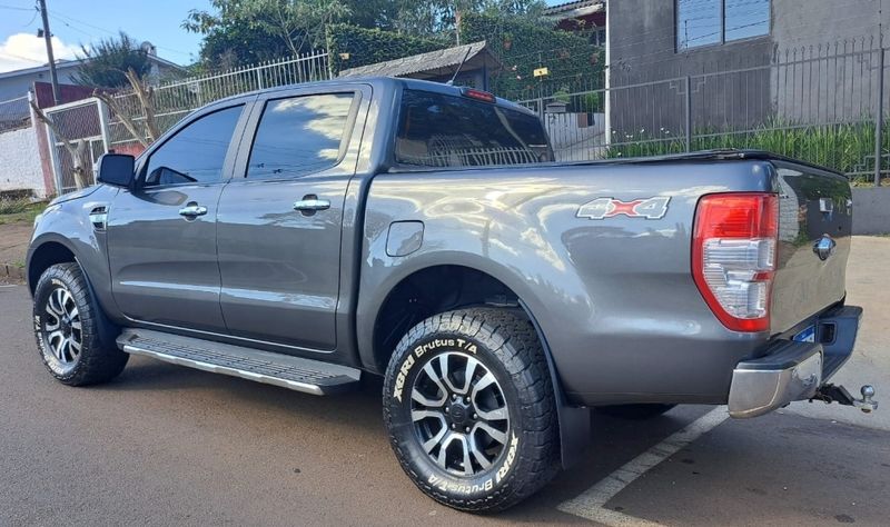 Ford RANGER 3.2 XLT 4X4 CD 20V DIESEL 4P AUTOMÁTICO 2019/2020 CAMINHÕES & CAMIONETAS PASSO FUNDO / Carros no Vale