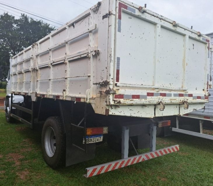 Mercedes-Benz 1215 C Caçamba 1999/1999 CAMINHÕES & CAMIONETAS PASSO FUNDO / Carros no Vale