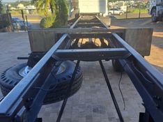 Mercedes-Benz 1418 2p Chassi 2001/2001 CAMINHÕES & CAMIONETAS PASSO FUNDO / Carros no Vale