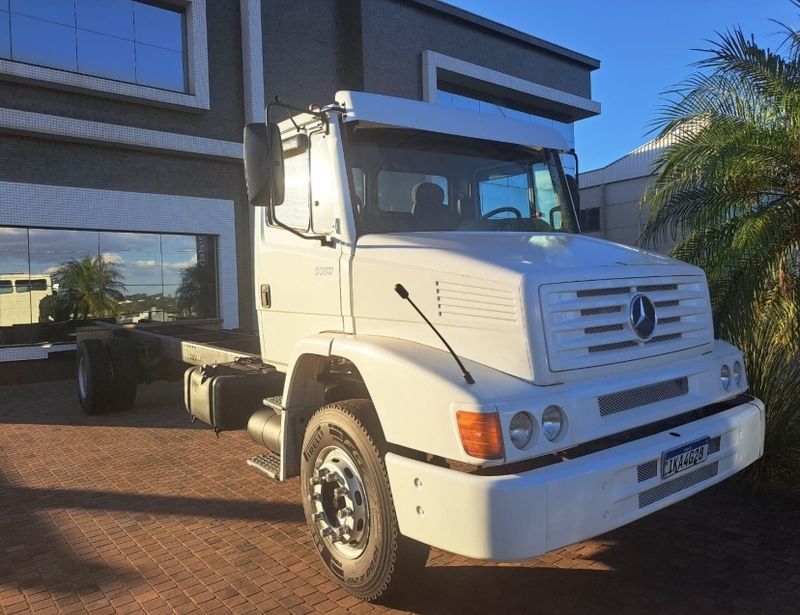 Mercedes-Benz 1418 2p Chassi 2001/2001 CAMINHÕES & CAMIONETAS PASSO FUNDO / Carros no Vale