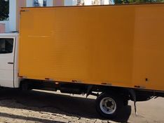 Mercedes-Benz 710 / 710 Plus Baú 2003/2003 CAMINHÕES & CAMIONETAS PASSO FUNDO / Carros no Vale