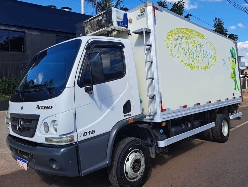 Mercedes-Benz Accelo 1016 Câmara Fria (E5) 2012/2012 CAMINHÕES & CAMIONETAS PASSO FUNDO / Carros no Vale