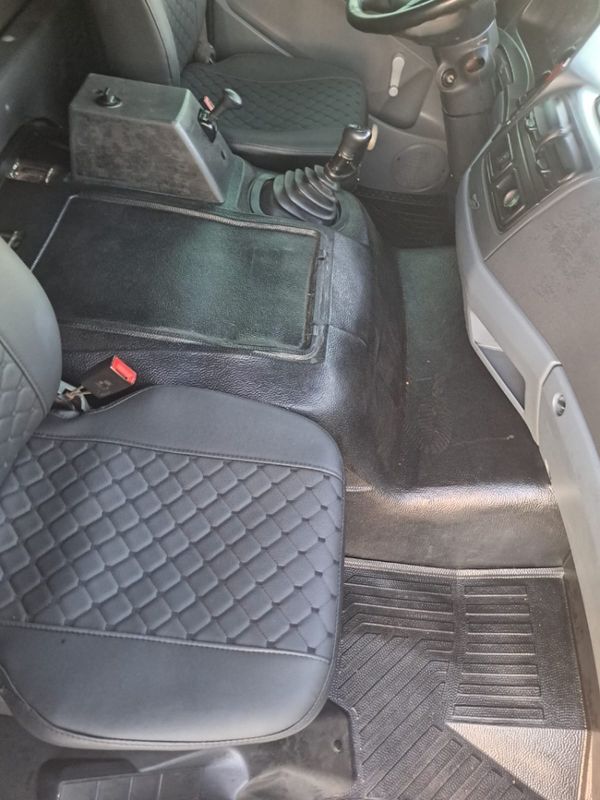 Mercedes-Benz Atego 2425 3-Eixos Caçamba 2011/2011 CAMINHÕES & CAMIONETAS PASSO FUNDO / Carros no Vale