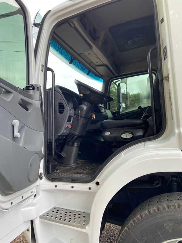 Mercedes-Benz Atego 2425 3-Eixos Caçamba 2011/2011 CAMINHÕES & CAMIONETAS PASSO FUNDO / Carros no Vale